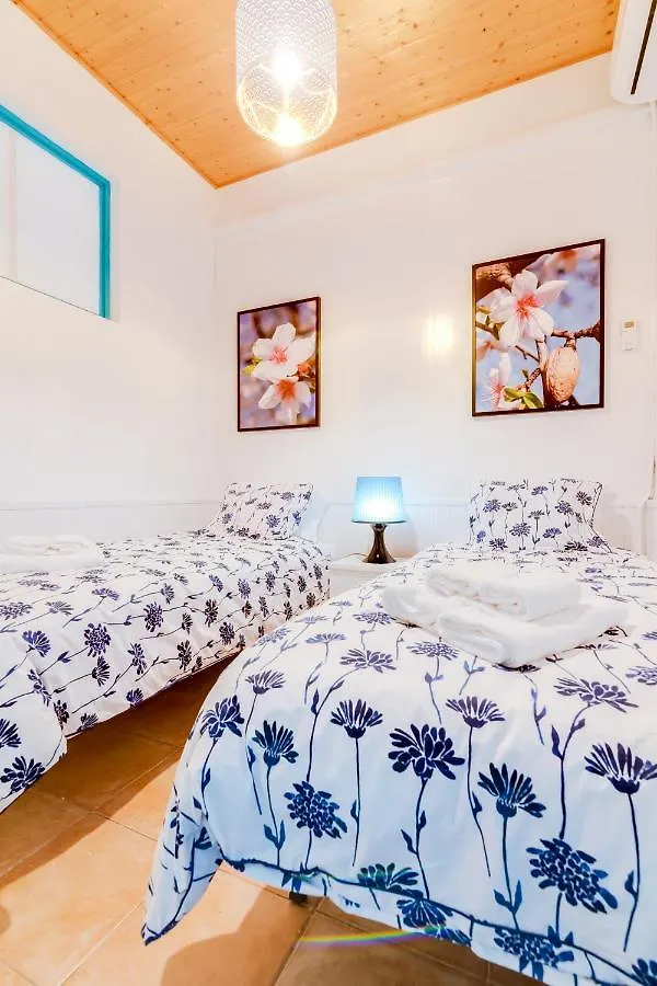 Trem - Located In Old City - Faro